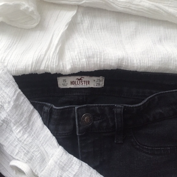 Hollister Fray Hem Skinny Jeans - Picture 2 of 4